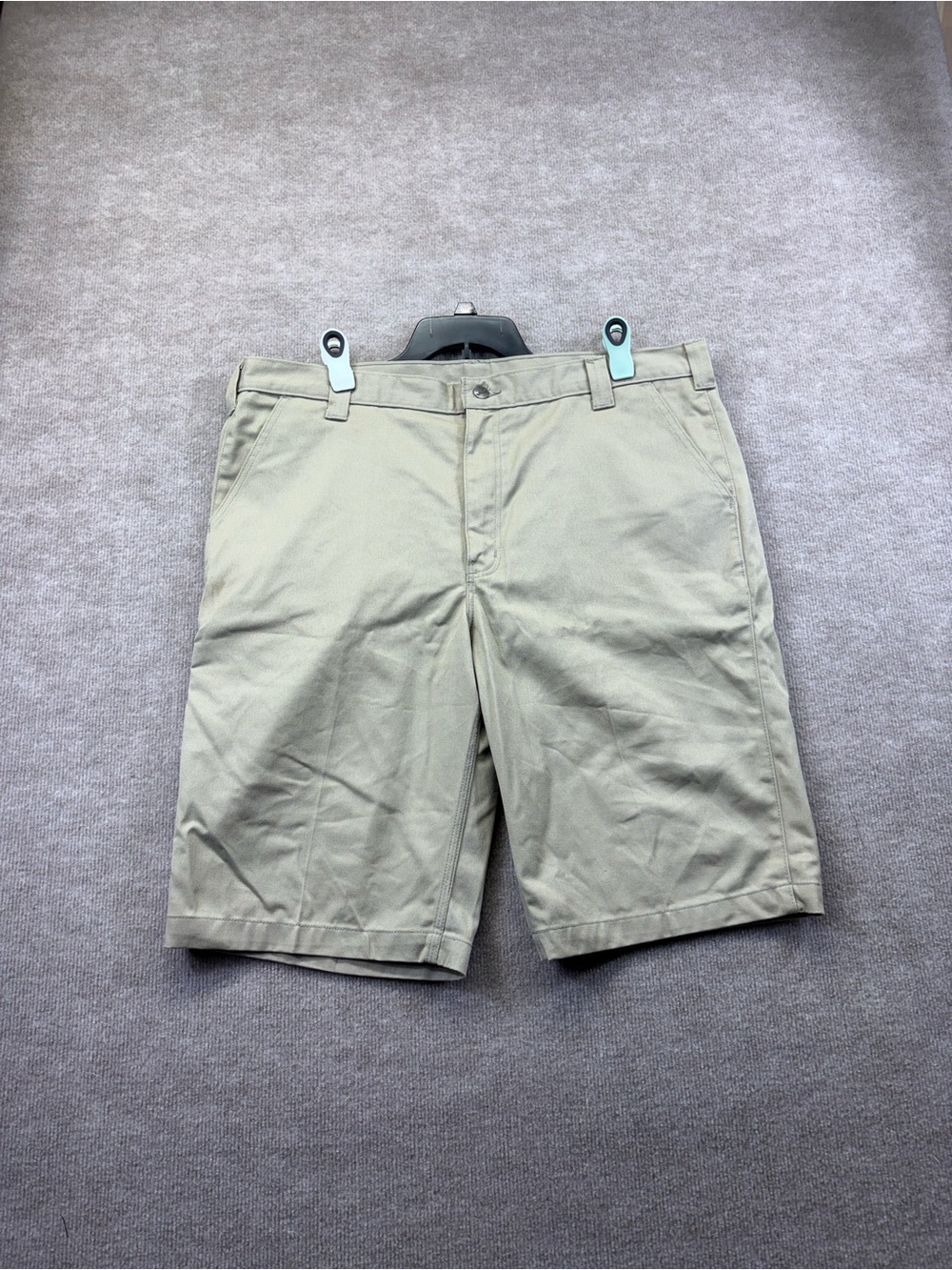 Carhartt Shorts Beige Size 42